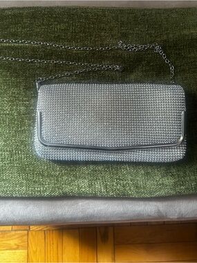 Silver Crystal Chain Clutch - Stylish Evening Bag